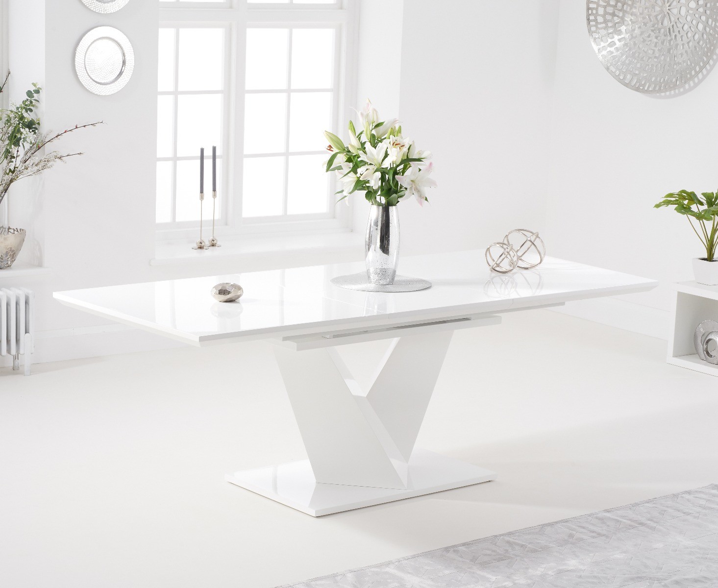 Extending Vittorio 160cm White High Gloss Dining Table
