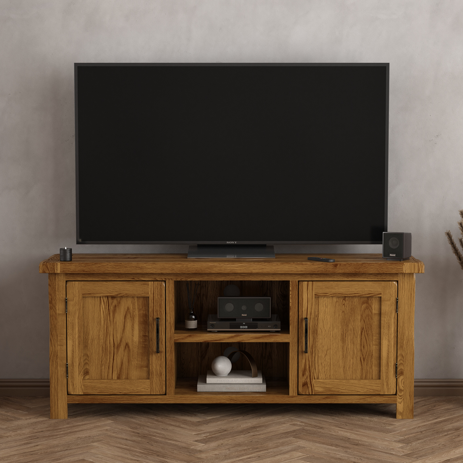 Harrogate Rustic Solid Oak Widescreen Tv Cabinet