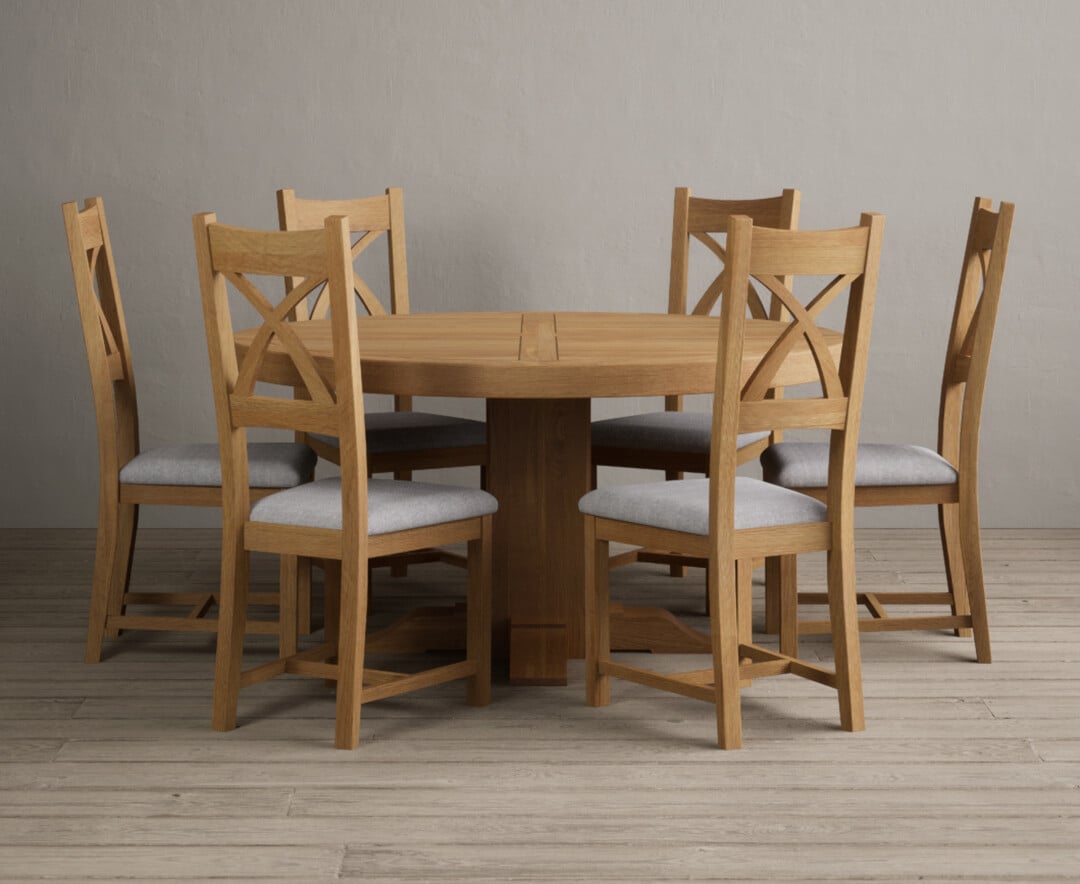 Helmsley 150cm Round Oak Dining Table with 8 Brown Natural Solid Oak Chairs