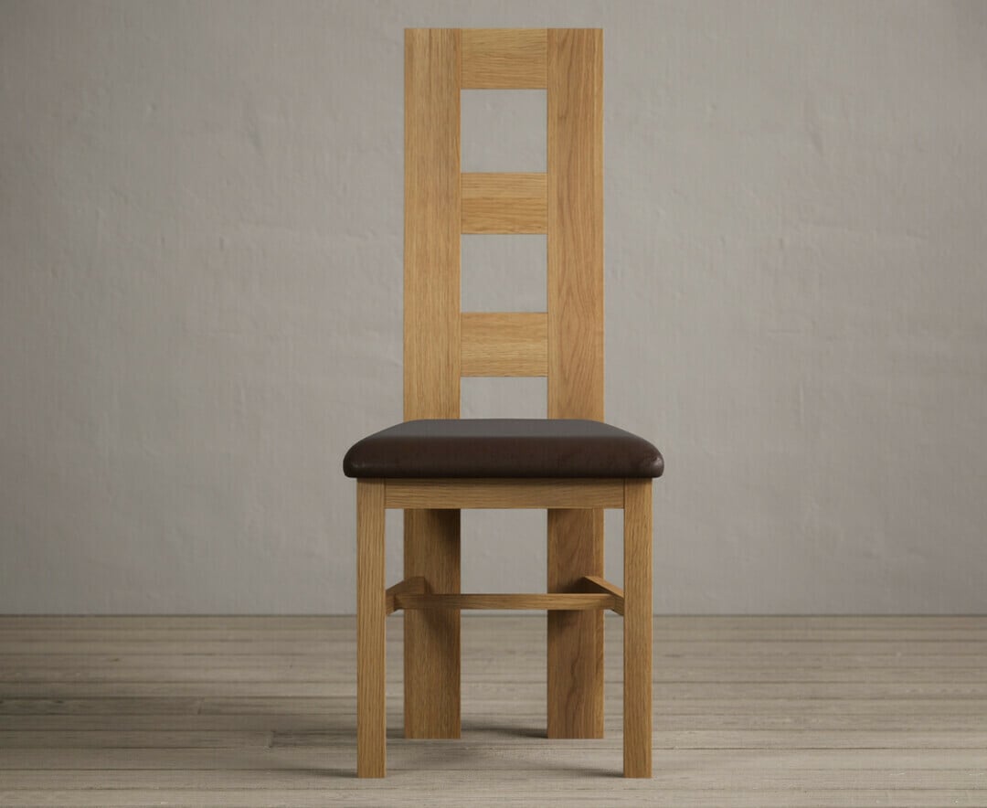 Helmsley 150cm Round Oak Dining Table with 8 Brown Natural Solid Oak Chairs
