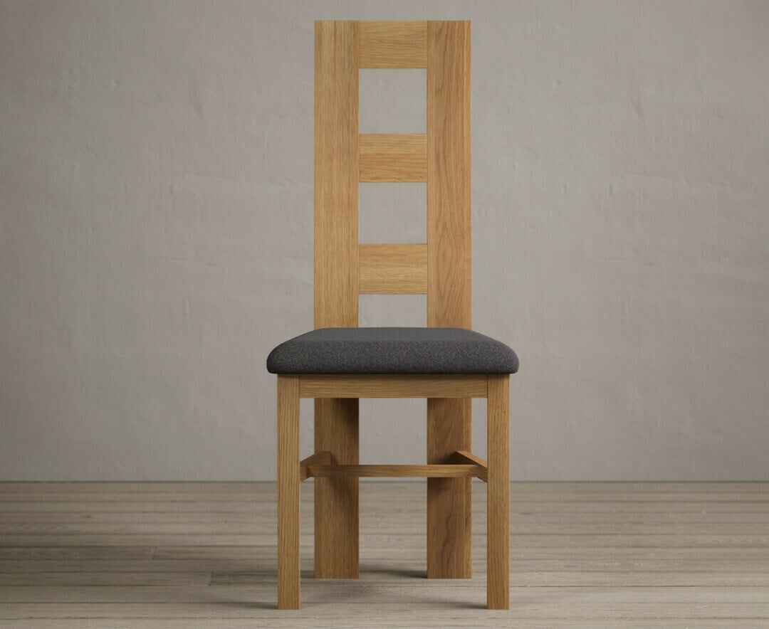 Helmsley 150cm Round Oak Dining Table with 8 Brown Natural Solid Oak Chairs